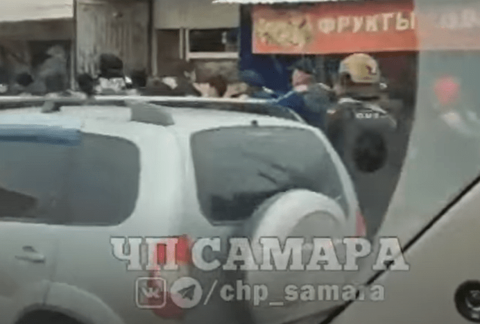В Самаре правоохранители провели рейд по мигрантам на Кировском рынке