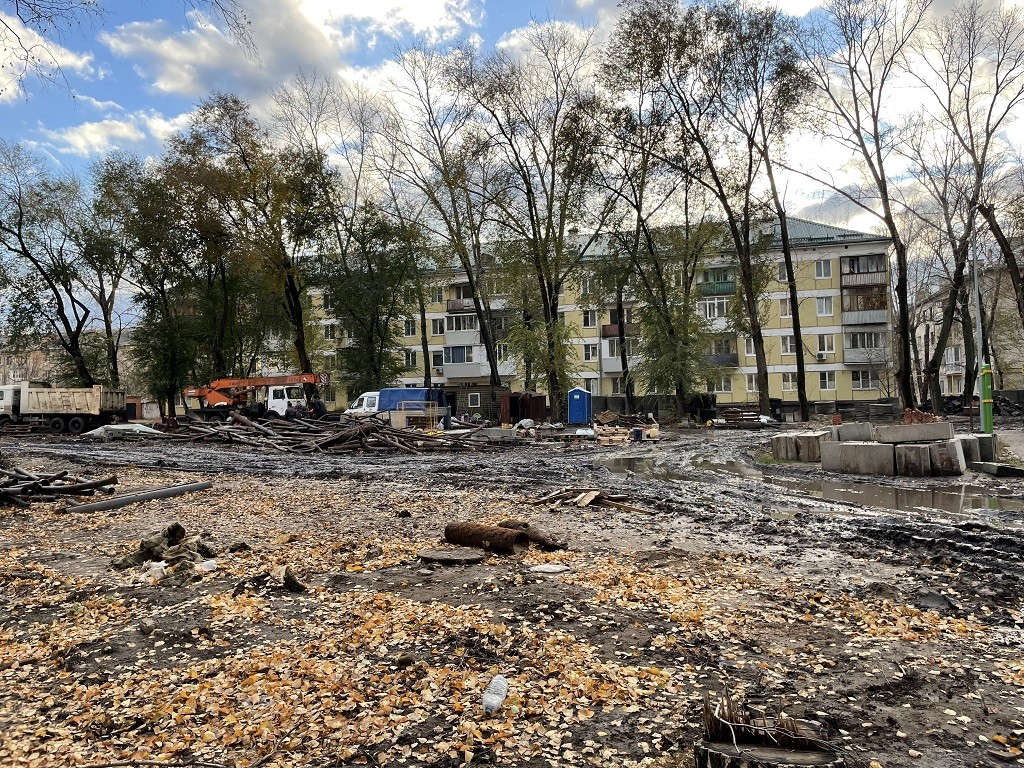 Не по плану: в 32-м и 75-м кварталах Тольятти до сих пор не завершены  работы по благоустройству - Газета Площадь Свободы