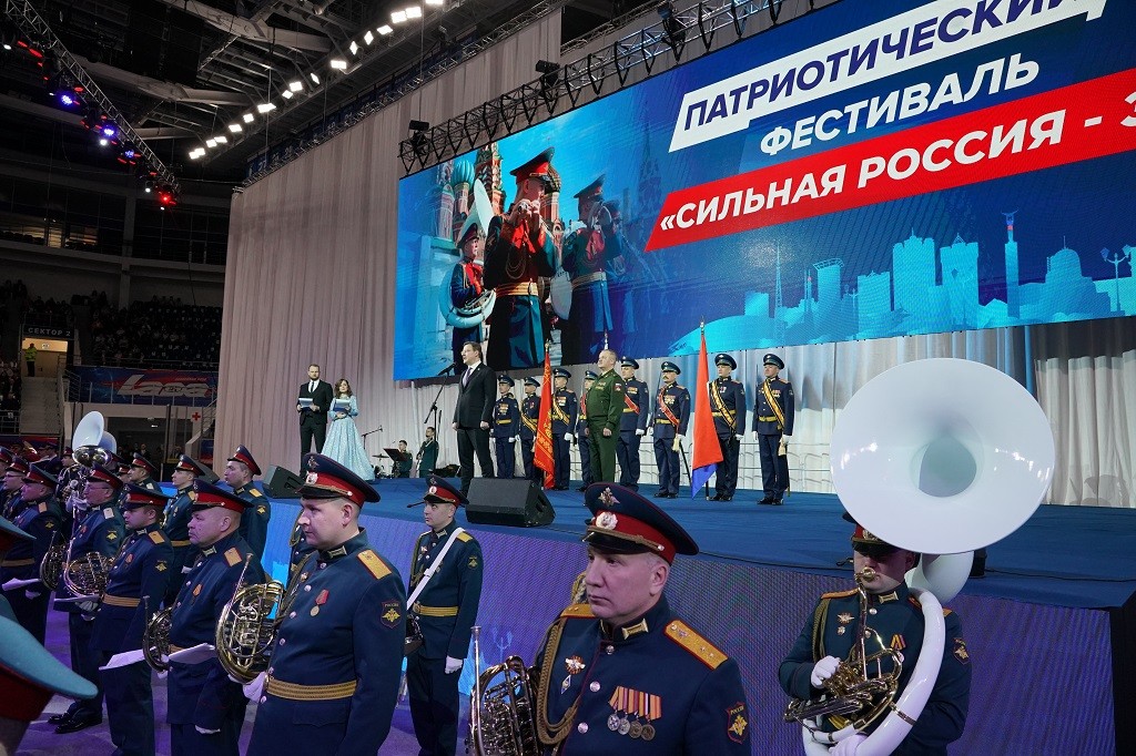 Жители Тольятти отправили гуманитарный груз в зону СВО ко Дню защитника Отечества