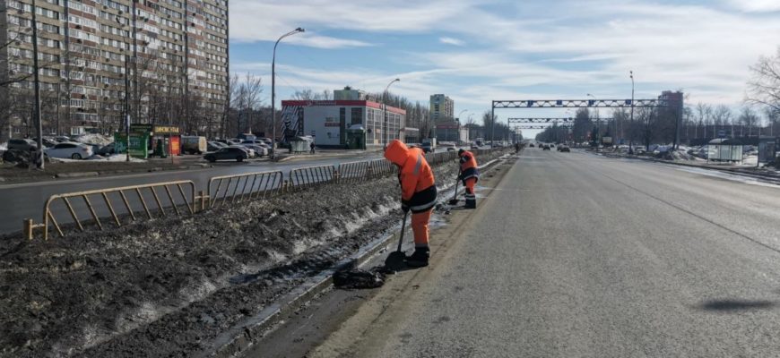 В Тольятти идет аварийный ремонт дорог