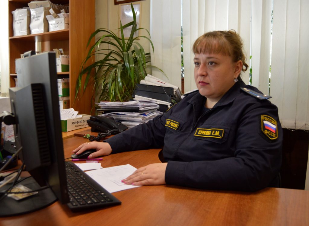 В Самарской области у мужчины арестовали иномарку из-за долга в 1 млн рублей по алиментам