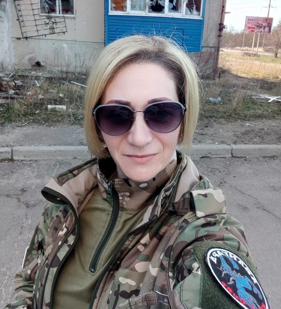 Многодетная мама из Тольятти Евгения Ивченко возит гуманитарную помощь в зону СВО