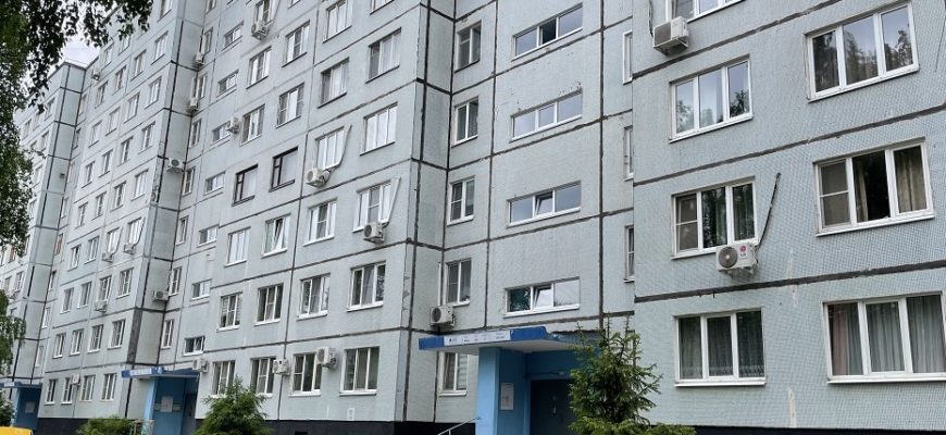 Жители дома в Центральном районе Тольятти возмущены действиями местного депутата