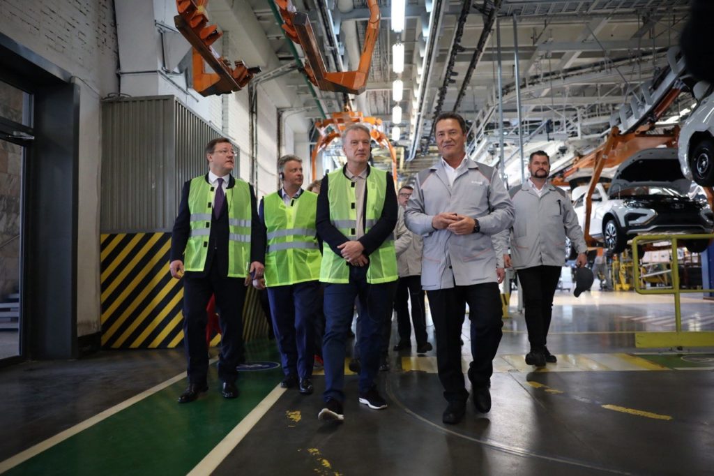 Сбер и АВТОВАЗ планируют наращивать сотрудничество в сфере цифровизации автомобильной отрасли  