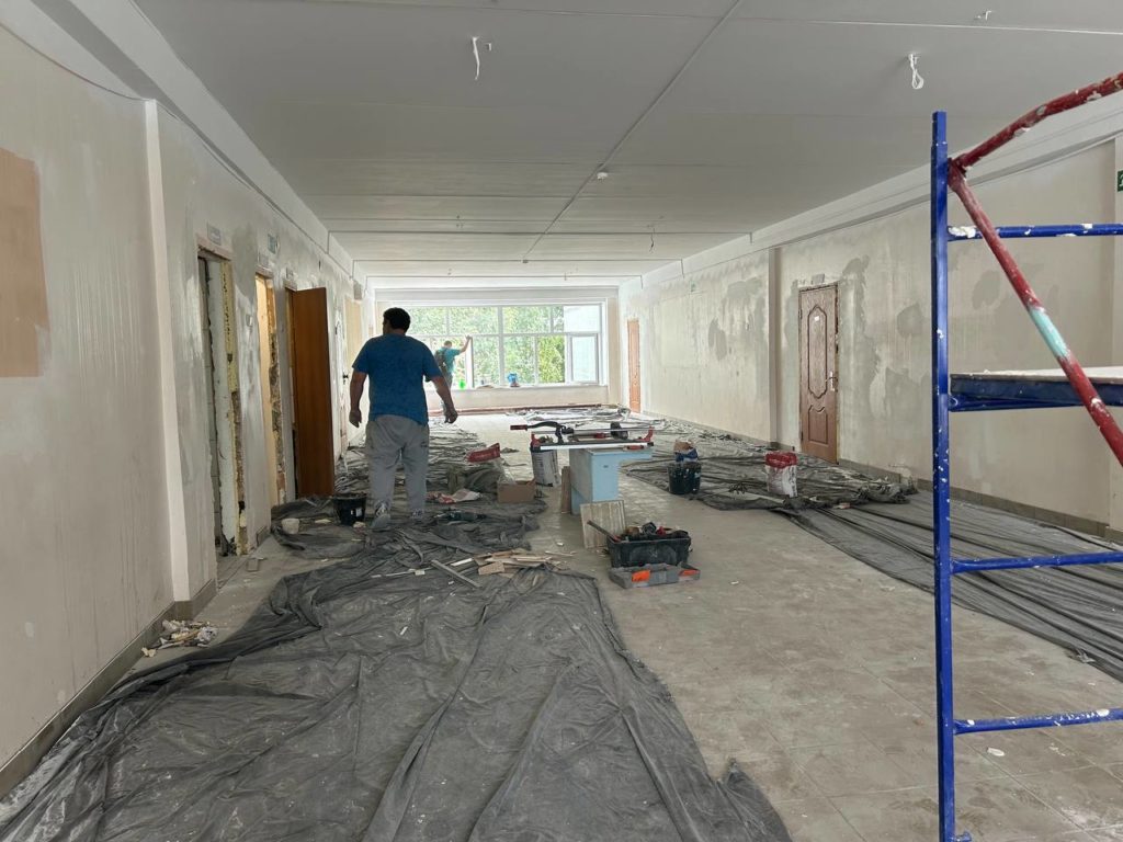 Депутаты губдумы оценили ход ремонтных работ в учебных заведениях Тольятти