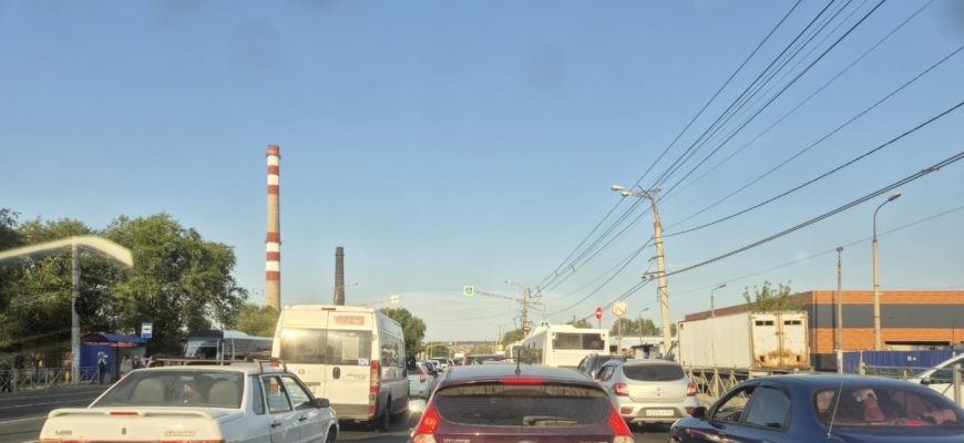 На трассе М-5 «Урал» в районе Жигулевской ГЭС ограничат движение большегрузов