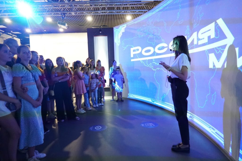 От Кулибина до наших дней: в Самаре открылась выставка «Россия — миру»
