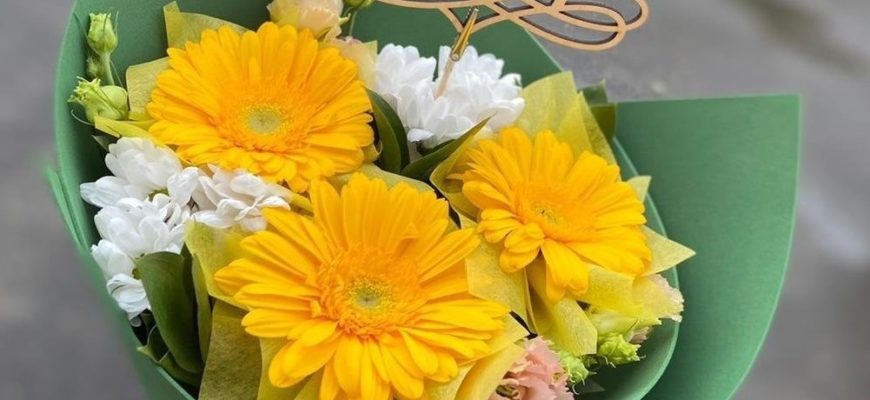 Россияне рассказали, сколько планируют потратить на букеты к 1 сентября Россияне рассказали, сколько планируют потратить на букеты к 1 сентября