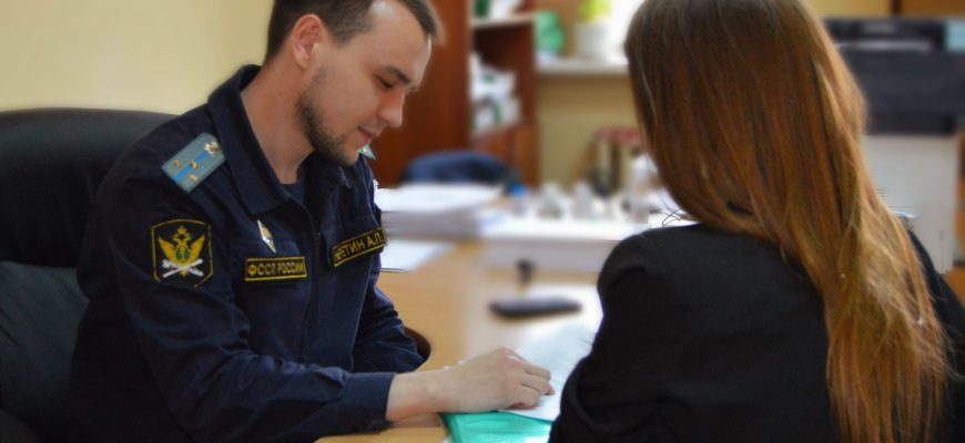 В Тольятти незаконно уволенную женщину восстановили в должности через суд