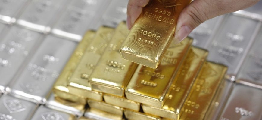 Россиянам рассказали, почему сегодня выгодно вкладываться в драгоценные металлы