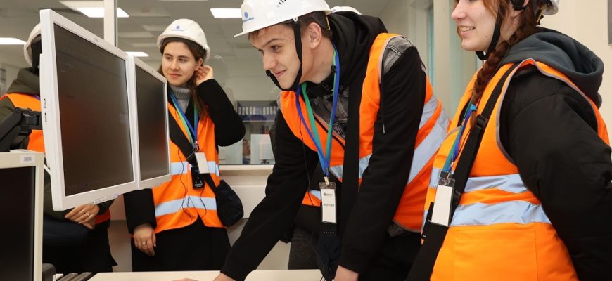 «КуйбышевАзот» совместно с Самарским политехом открыли профильный класс в подшефной тольяттинской школе № 75 имени Ивана Красюка