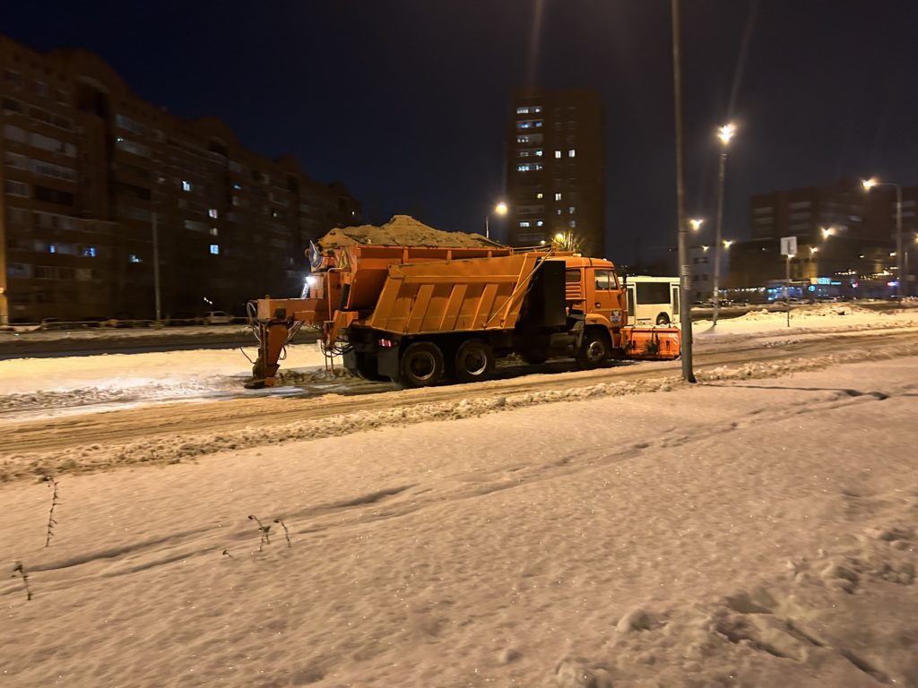В Тольятти мобилизованы силы для уборки дорог после снегопада