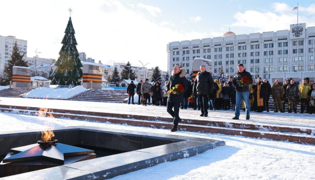В Самарской области почтили память погибших в Макеевке