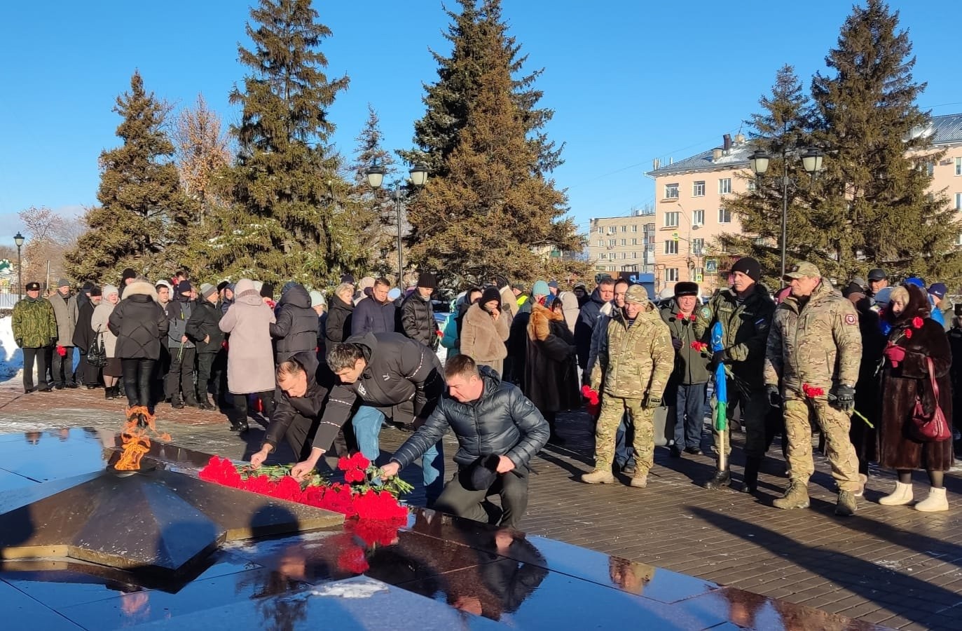 В Самарской области почтили память погибших в Макеевке