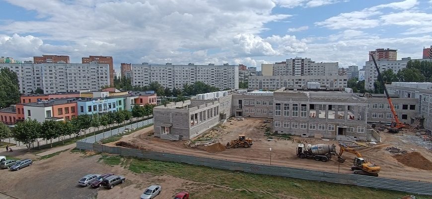 В Тольятти строительство двух школ дорожает и затягивается