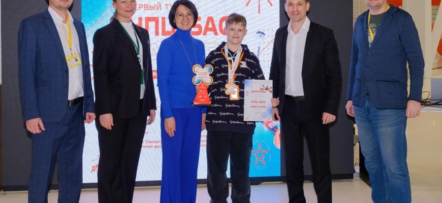 В Тольятти состоялся двухдневный турнир по программированию и гонке дронов В Тольятти состоялся двухдневный турнир по программированию и гонке дронов