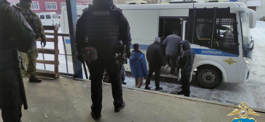 Полиция Тольятти провела рейд по выявлению нелегальных мигрантов