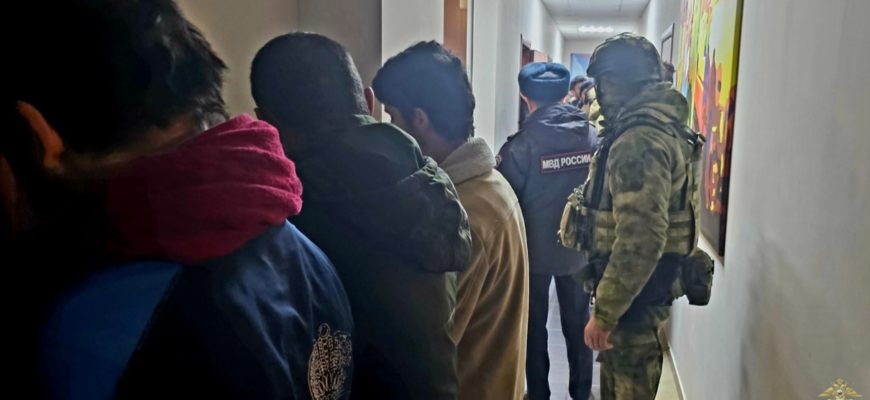 В Самаре полиция провела рейд в хостеле из-за жалоб на мигрантов
