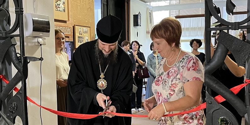 В Тольяттинском краеведческом музее открылась выставка «Дорога к Храму»