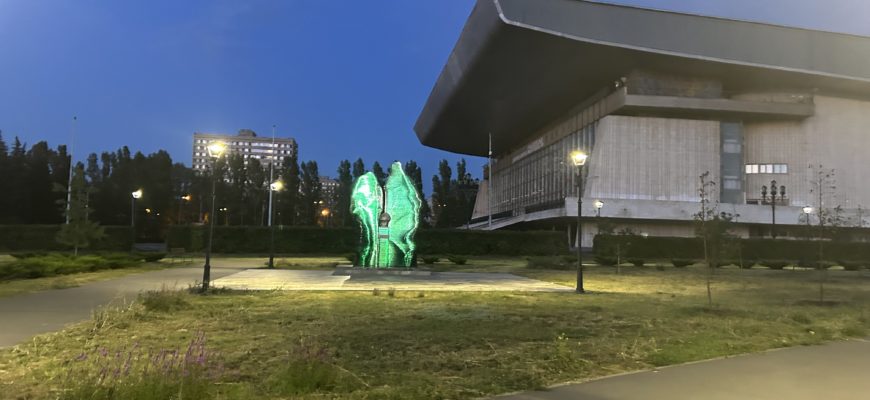 В Тольятти ищут подрядчика для ремонта парапета у «Волгаря»
