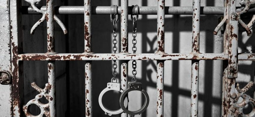 В Тольятти прокуратура поддержала ужесточение режима для Эдуарда Шарлота*