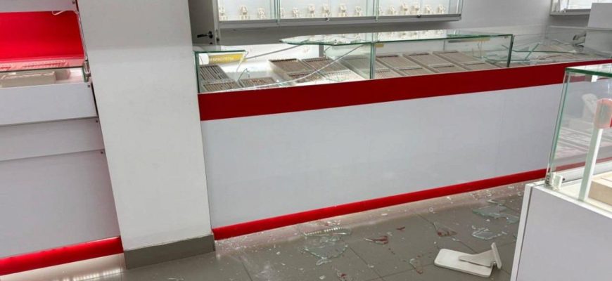 В Самарской области раскрыт дерзкий грабеж ювелирного магазина на 5,5 млн рублей В Самарской области раскрыт дерзкий грабеж ювелирного магазина на 5,5 млн рублей