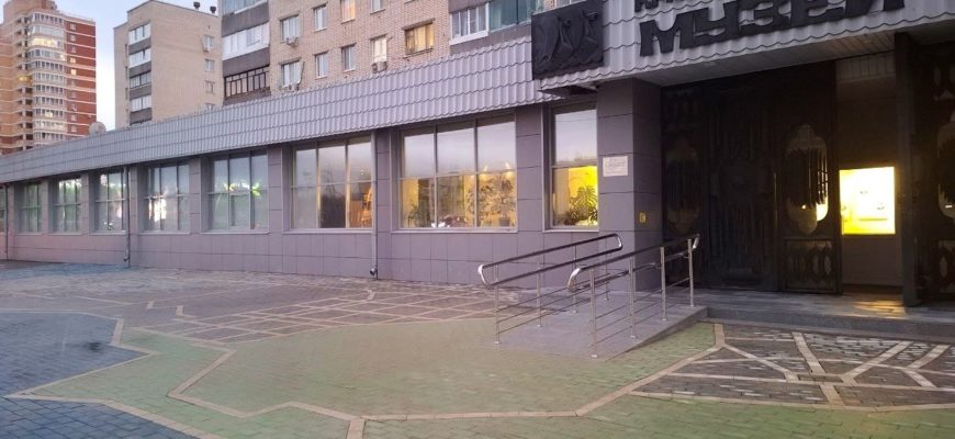 Завершен ремонт входной зоны Тольяттинского краеведческого музея
