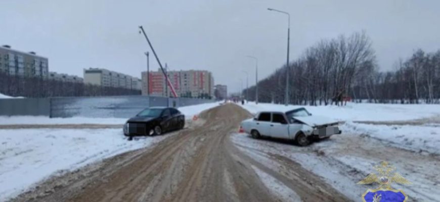 Жительница Тольятти госпитализирована после ДТП в Автозаводском районе