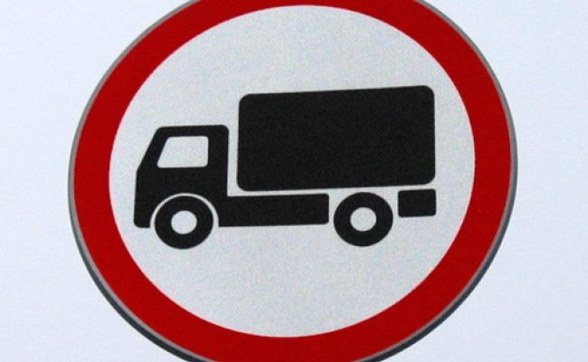 В Самарской области начинают действовать специальные ограничения на передвижение крупнотоннажного транспорта