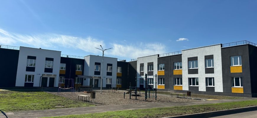 В Подстепках строят первый в регионе жилой комплекс для детей-сирот на 128 квартир