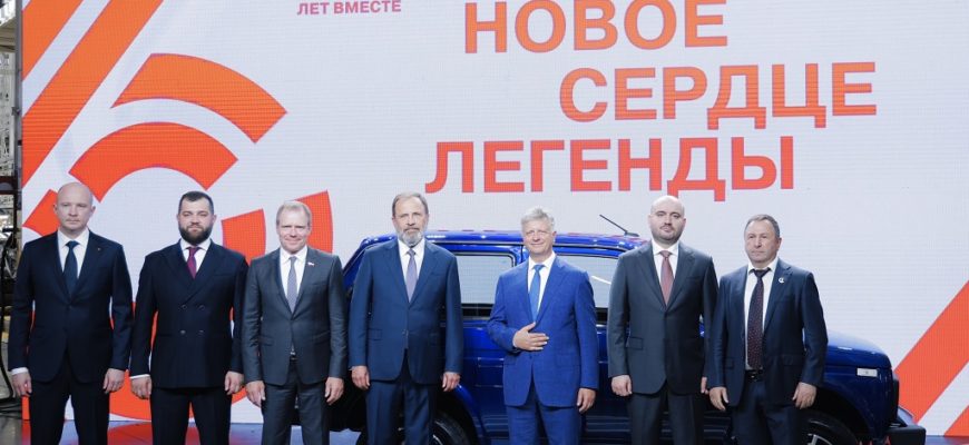 Вице-премьер Александр Новак вместе с губернатором Вячеславом Федорищевым оценил масштаб обновления АВТОВАЗа в преддверии юбилея завода Вице-премьер Александр Новак вместе с губернатором Вячеславом Федорищевым оценил масштаб обновления АВТОВАЗа в преддверии юбилея завода