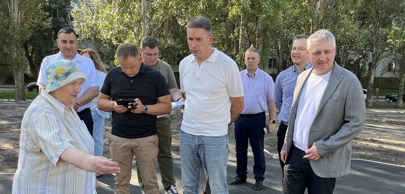 В Тольятти оценили ход работ по благоустройству общественных пространств