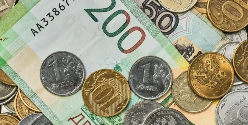 В Тольятти студент колледжа ответит в суде за передачу банковских данных третьим лицам