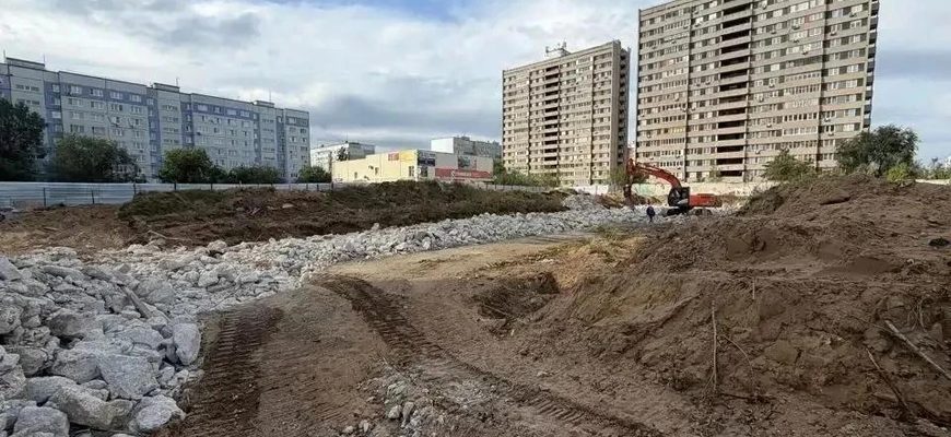 В Тольятти в микрорайоне Шлюзовой начали строить новый ФОК